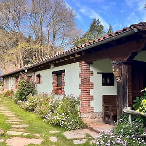 Acebos De Pena Cabarga Sobremazas